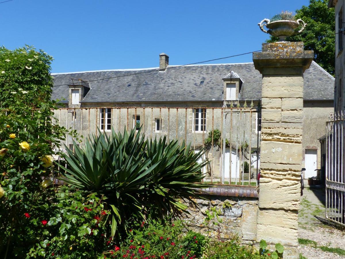 Les Escuries Commes Exterior foto